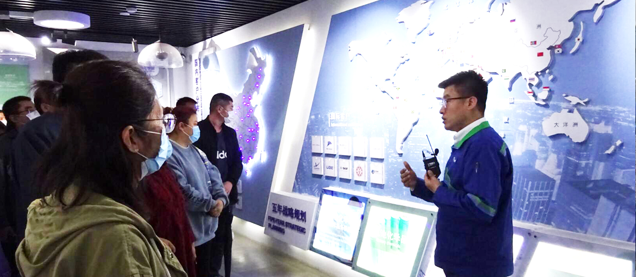 星空公司成功承接周邊社區(qū)居民入廠觀摩活動(dòng)